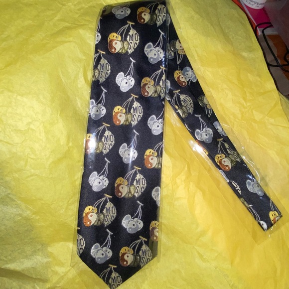 Vtg MOSCHINO Rare Silk Cherry Weave Necktie - Picture 12 of 12